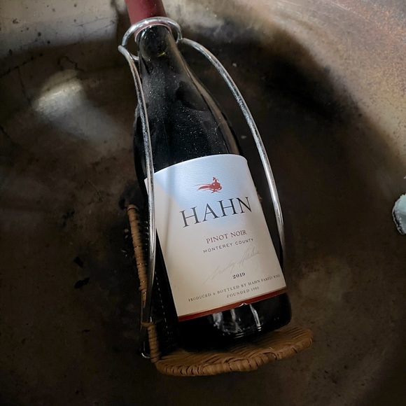 Fine Wicker Wine Bottle Pourer/Holder - Picture 3 of 6